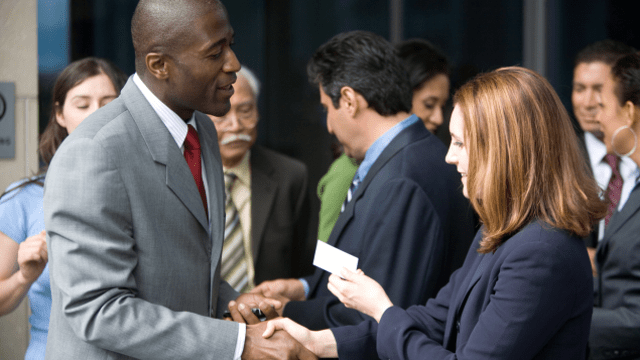 Entreprises : comment recruter sur le réseau ?